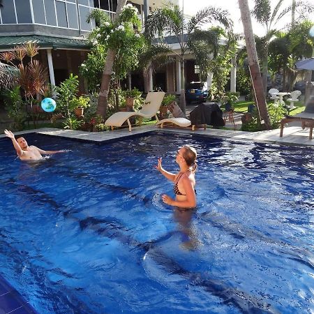 Maple Leaf Hotel เนกอมโบ ภายนอก รูปภาพ